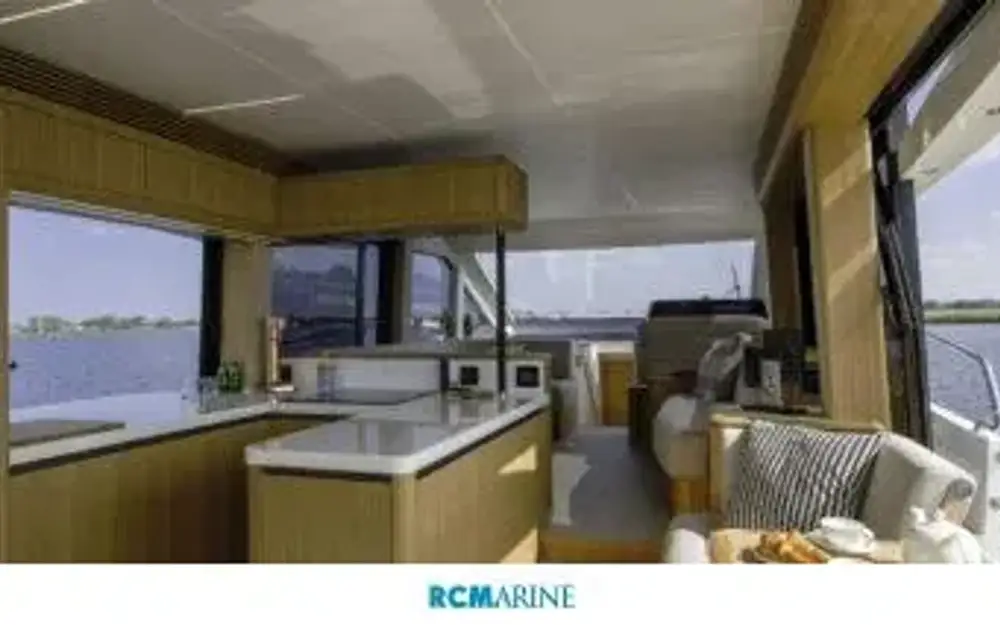 slider 26 Galeon  560 Fly