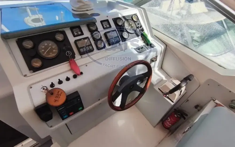 slider 9 Cranchi Cruiser 32