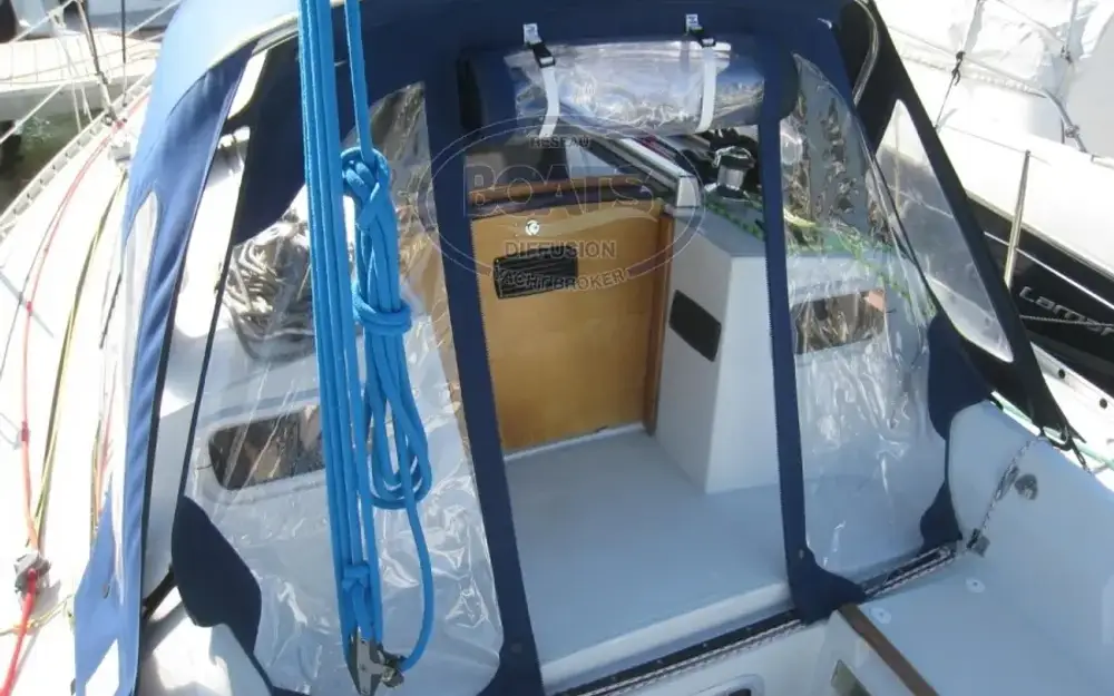 slider 4 Beneteau First 305 DL