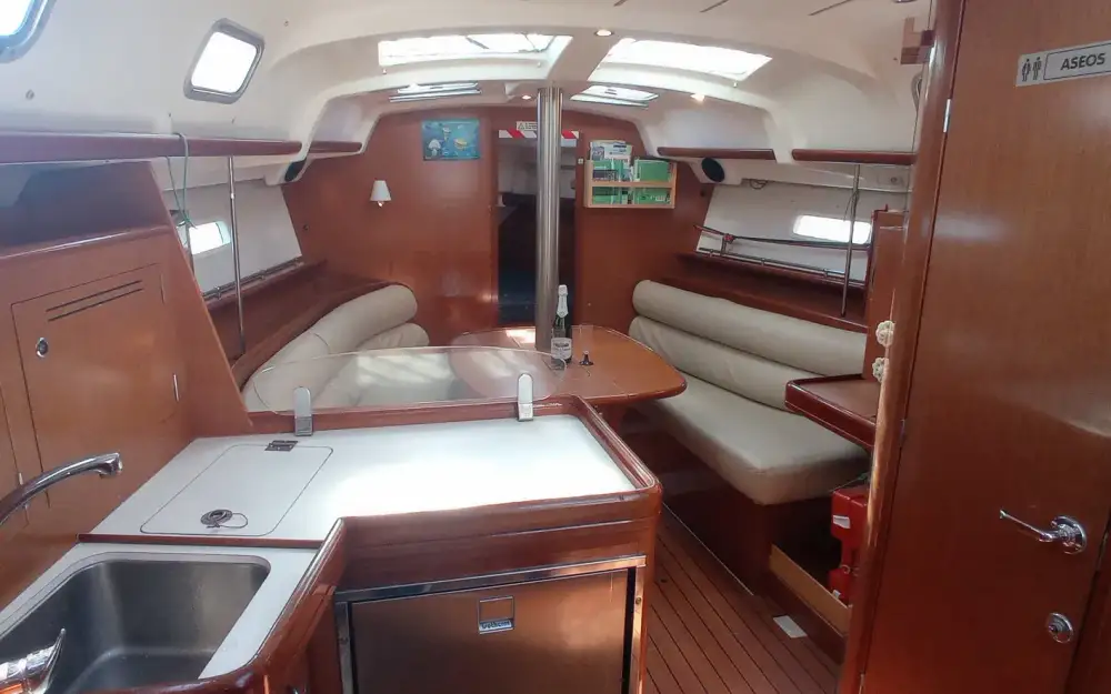 slider 4 Beneteau Oceanis 343 Clipper