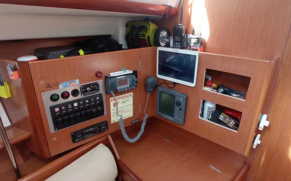 slider 6 Beneteau Oceanis 343 Clipper