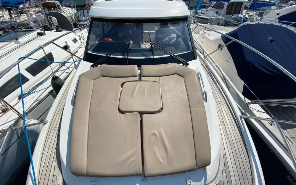 slider 4 Jeanneau NC 9