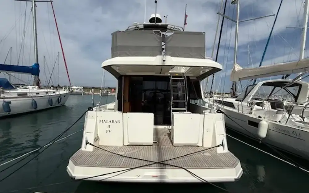 slider 1 Beneteau Swift Trawler 35