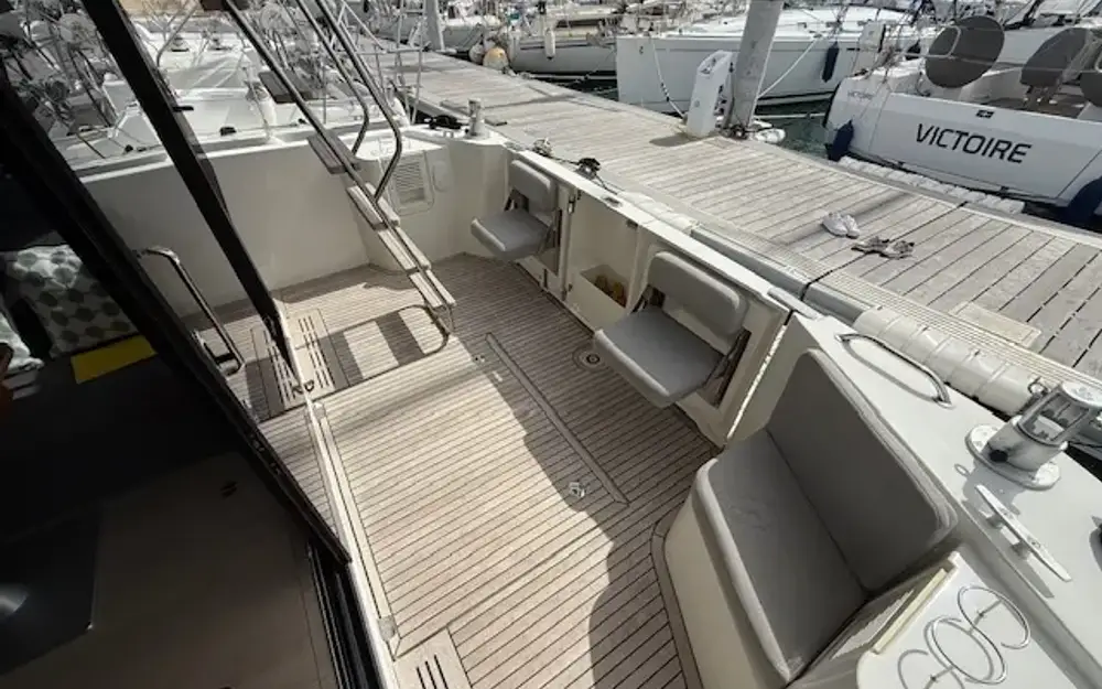 slider 4 Beneteau Swift Trawler 35