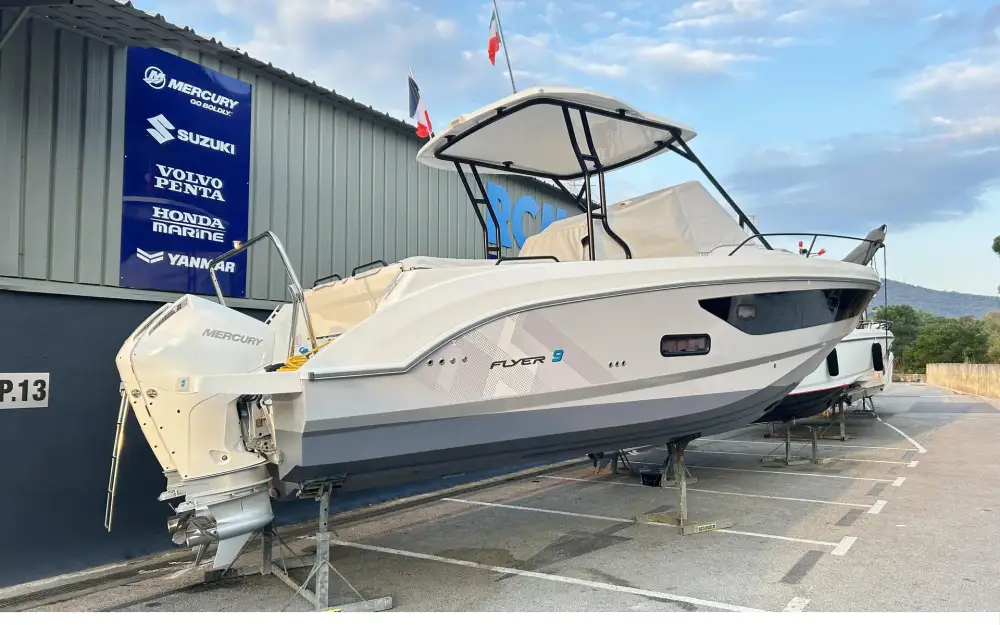 slider 0 Beneteau Flyer 9 Sundeck