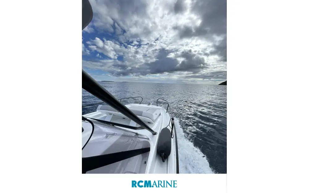 slider 5 Beneteau Flyer 9 Sundeck
