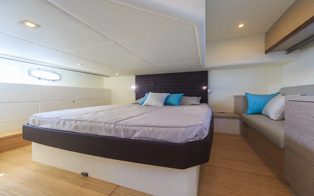 slider 10 Rio Yachts Sport Coupe 44