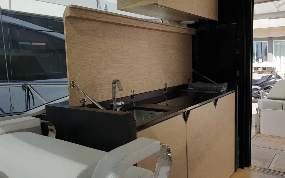 slider 9 Rio Yachts Sport Coupe 44