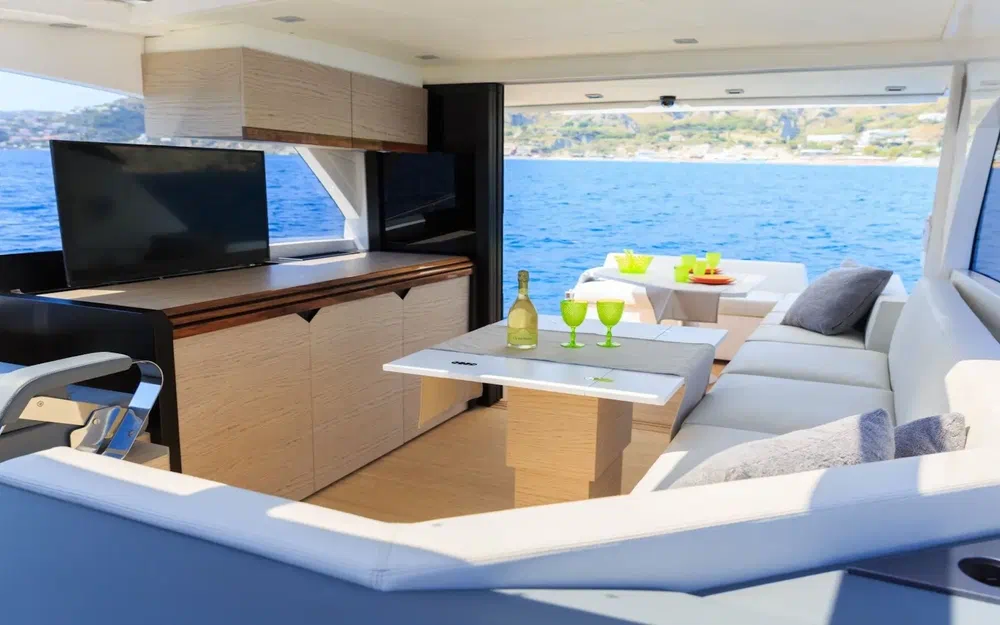 slider 3 Rio Yachts Sport Coupe 44