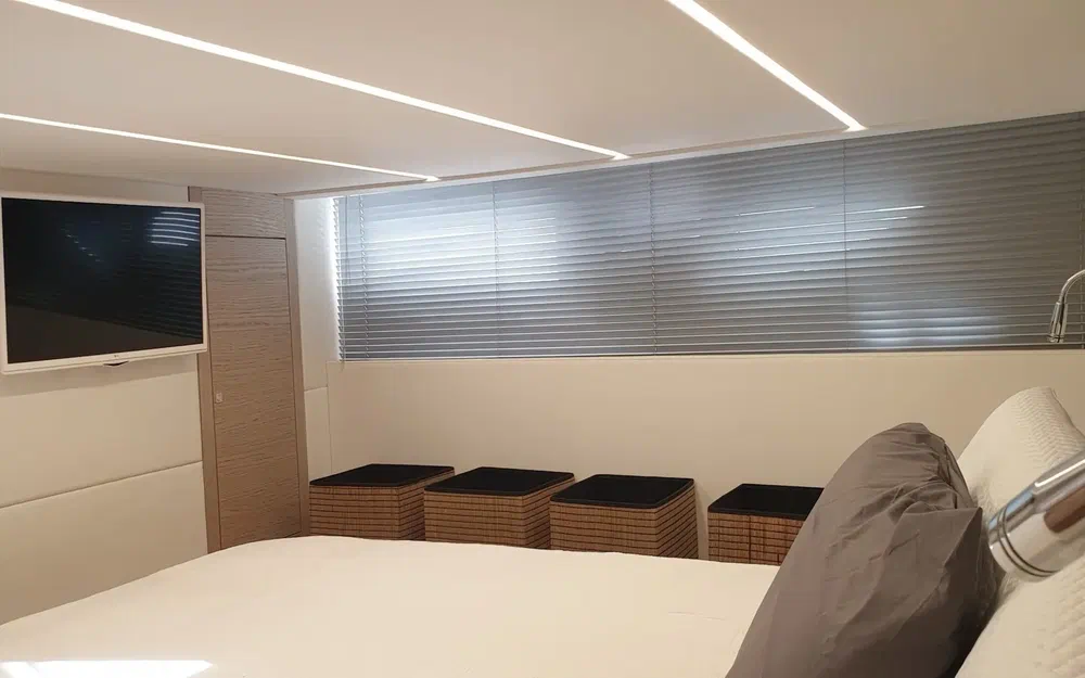 slider 11 Rio Yachts Sport Coupe 44