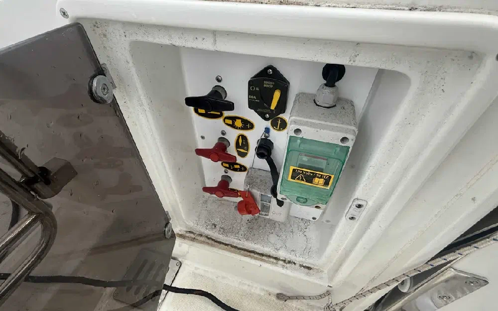 slider 27 Jeanneau Cap Camarat 9.0 CC