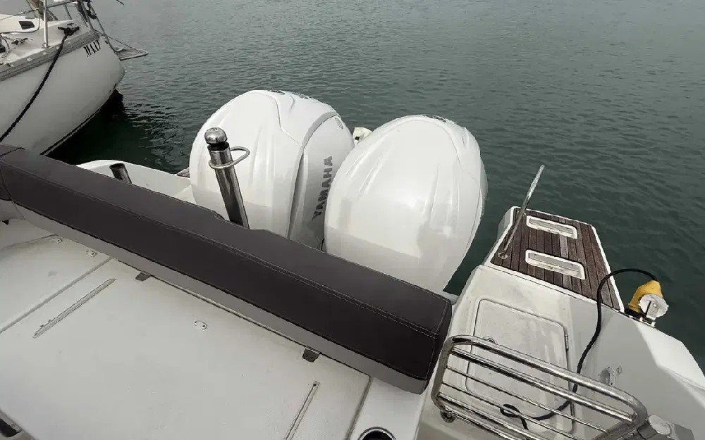 slider 29 Jeanneau Cap Camarat 9.0 CC