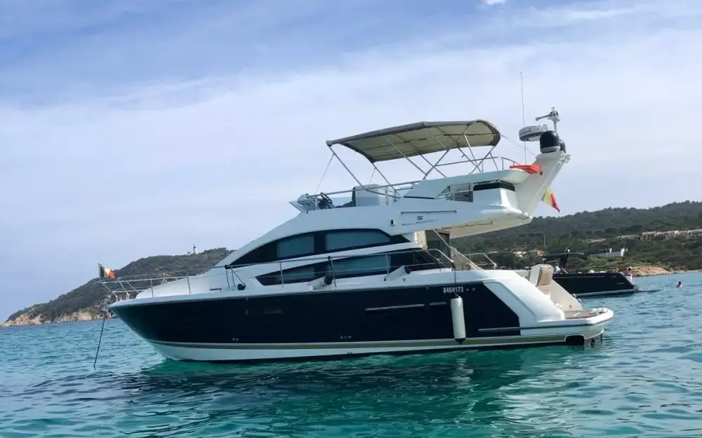 slider 0 Fairline Squadron 42