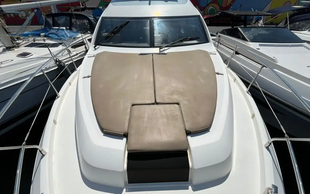 slider 3 Fairline Squadron 42