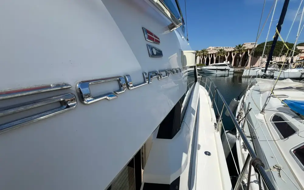 slider 7 Fairline Squadron 42