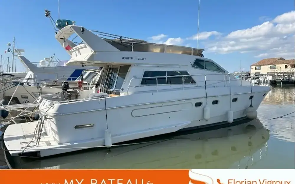 slider 0 Ferretti Altura 44