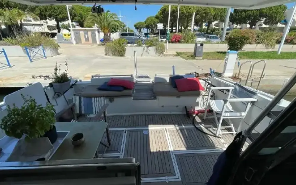 slider 2 Ferretti Altura 44