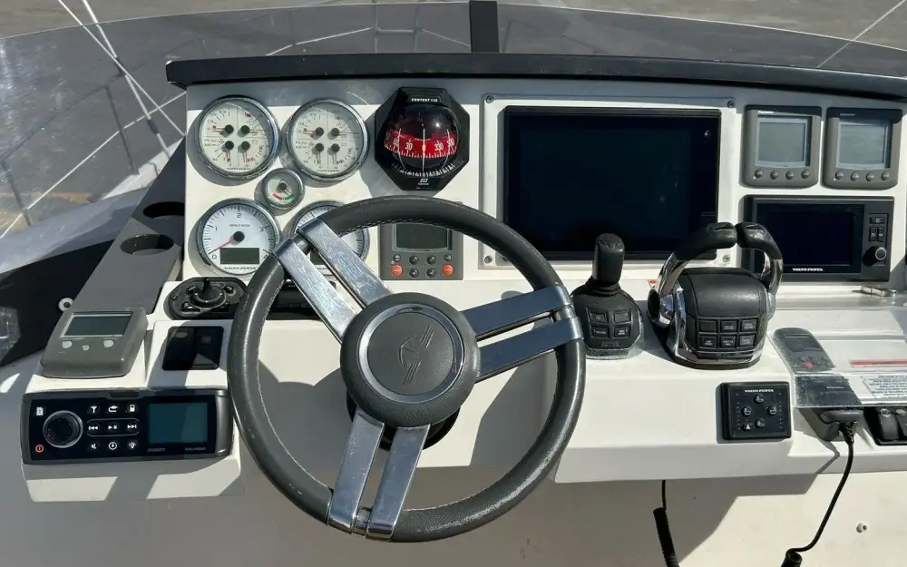 slider 5 Sealine  F 42