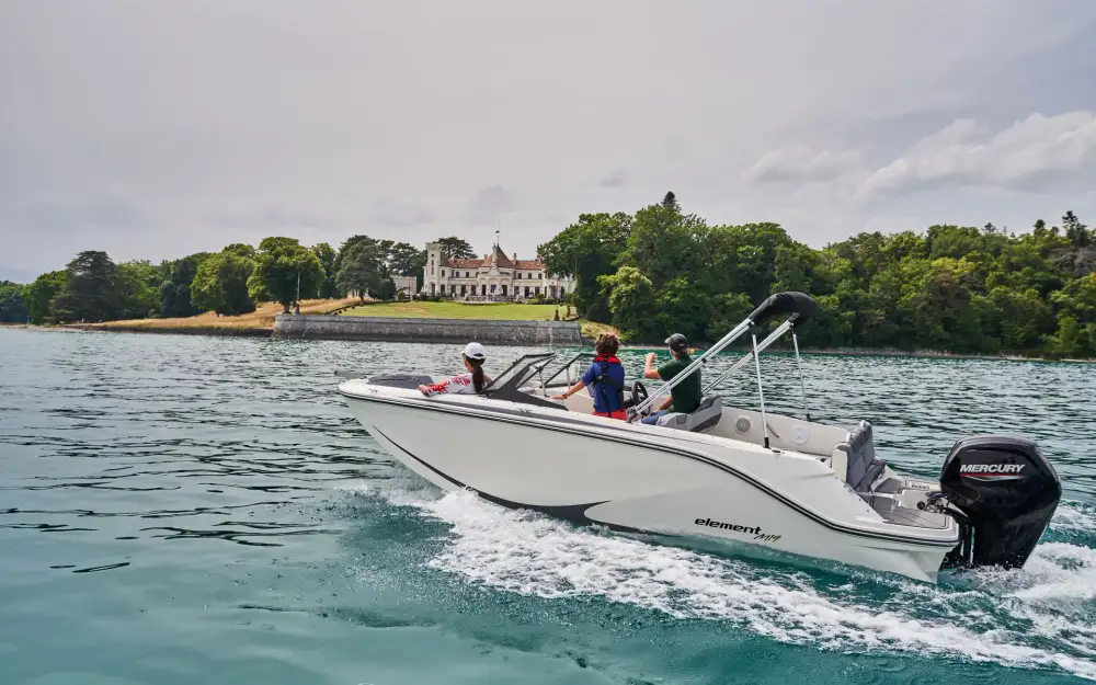 slider 9 Bayliner Element M19