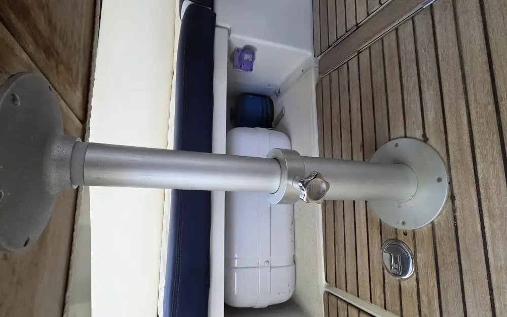 slider 7 Jeanneau Leader 10