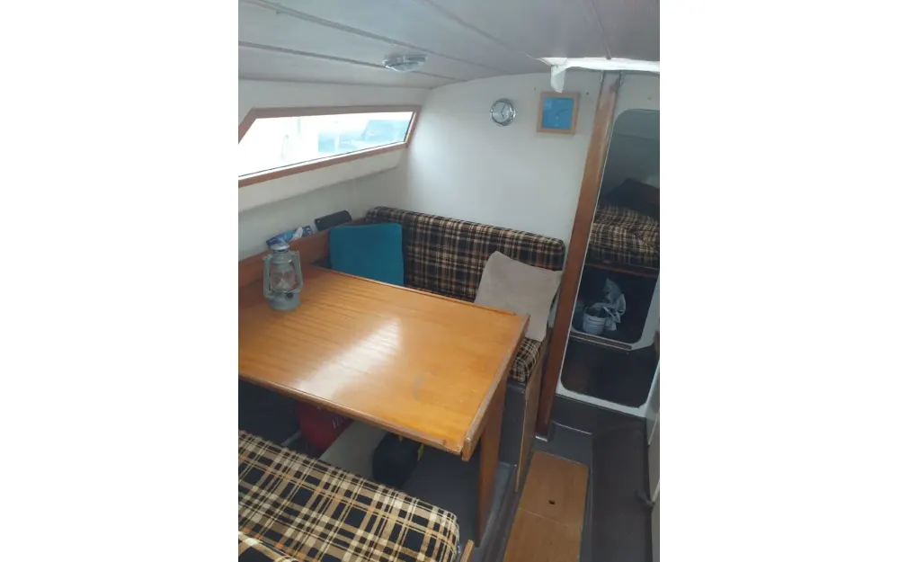 slider 8 Beneteau Escapade 28