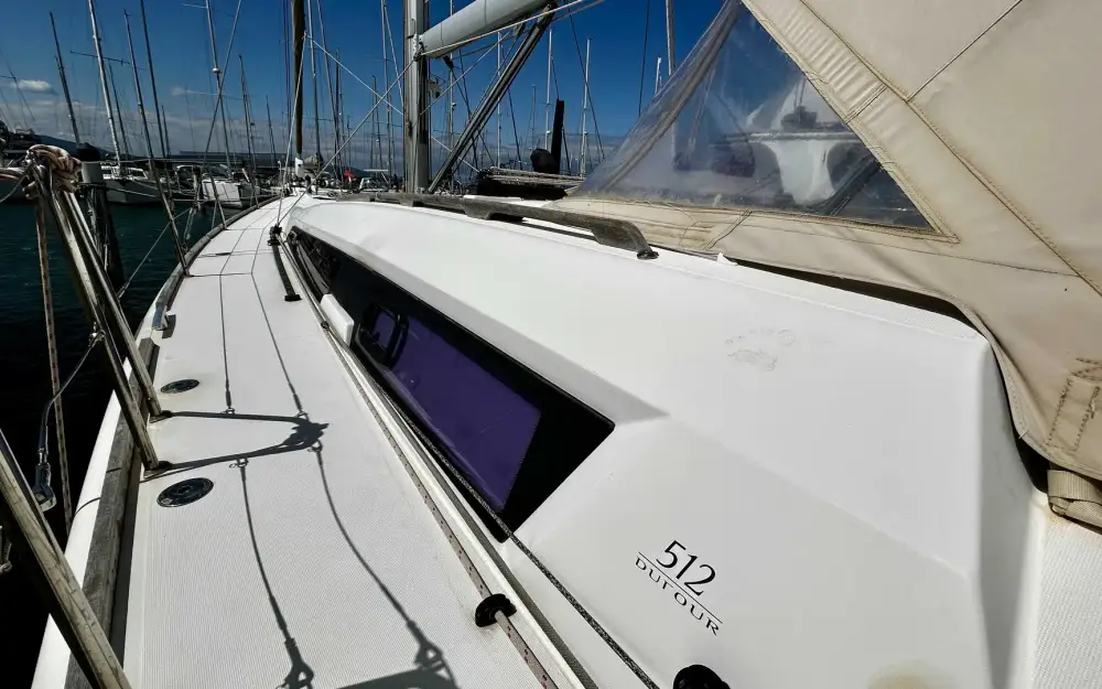 slider 9 Dufour  512 Grand Large
