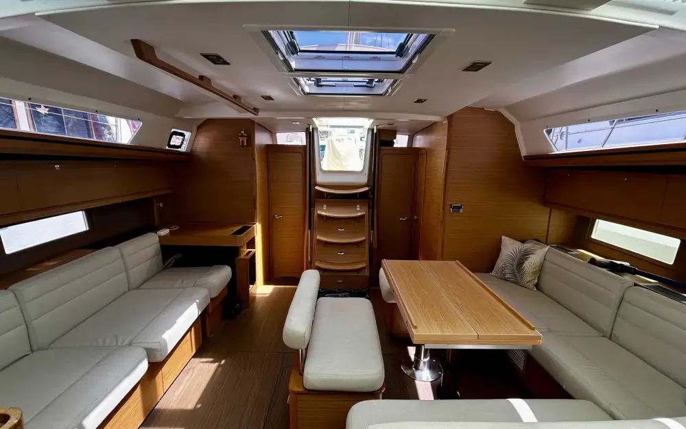 slider 10 Dufour  512 Grand Large