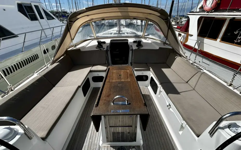 slider 1 Dufour  512 Grand Large