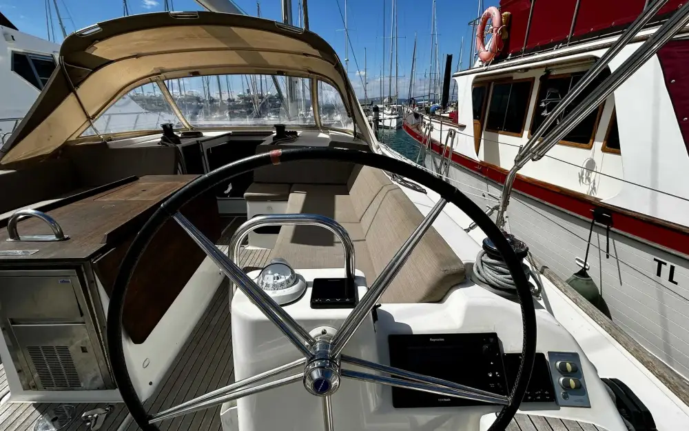 slider 2 Dufour  512 Grand Large