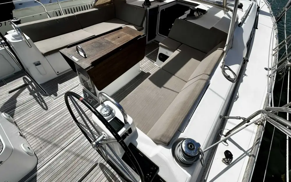 slider 5 Dufour  512 Grand Large