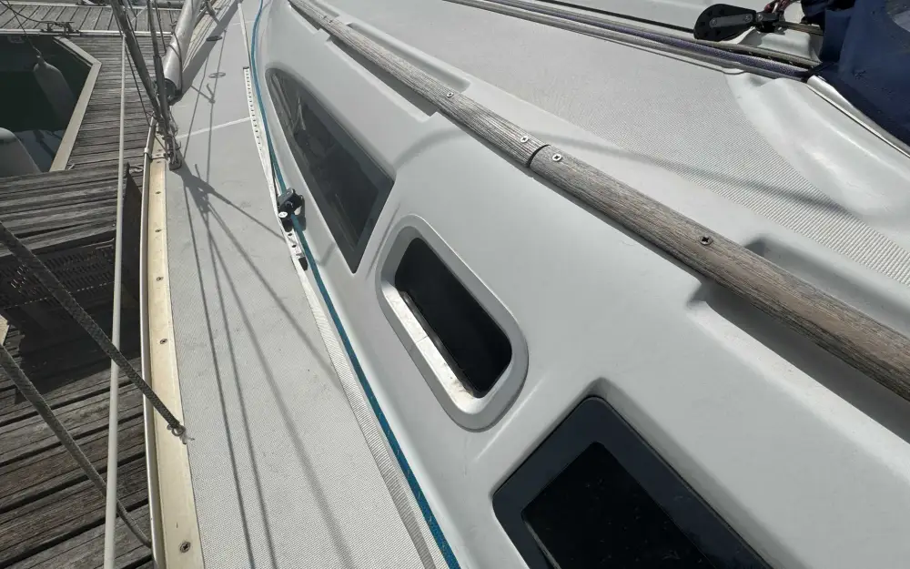 slider 16 Jeanneau Sun Odyssey 32 Legend