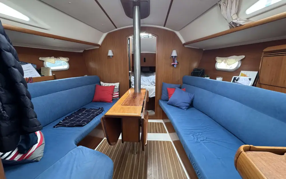 slider 1 Jeanneau Sun Odyssey 32 Legend