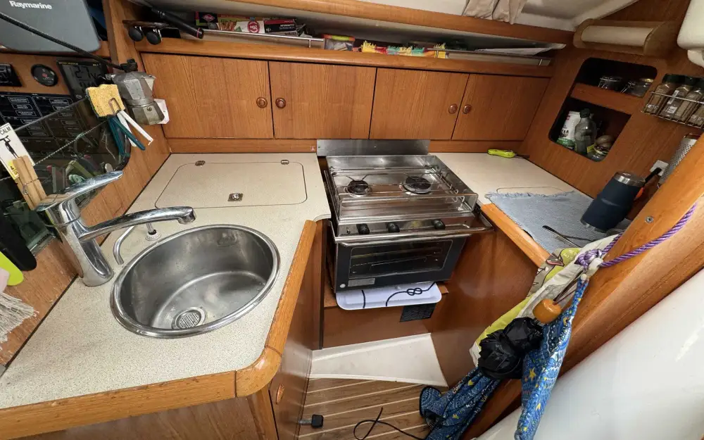 slider 4 Jeanneau Sun Odyssey 32 Legend