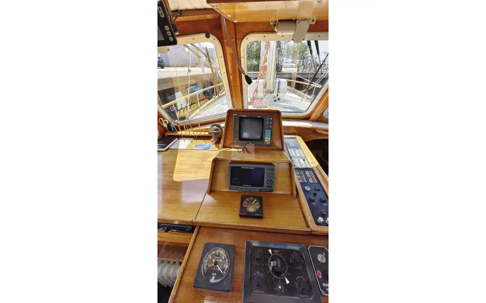 slider 10 Siltala Yachts Nauticat 33