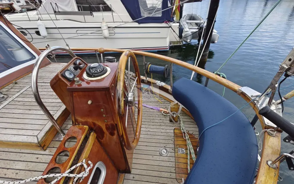 slider 11 Siltala Yachts Nauticat 33