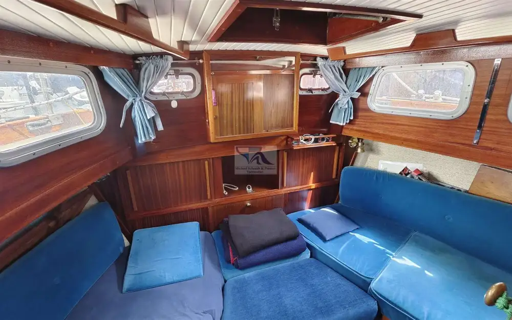 slider 7 Siltala Yachts Nauticat 33