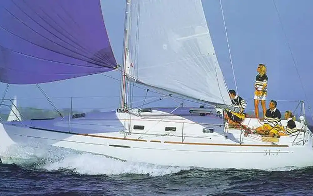 slider 1 Beneteau First 31.7
