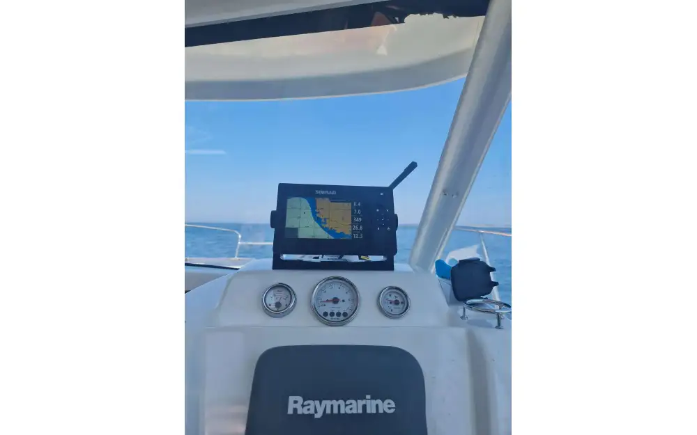 slider 10 Beneteau Antares 750 HB