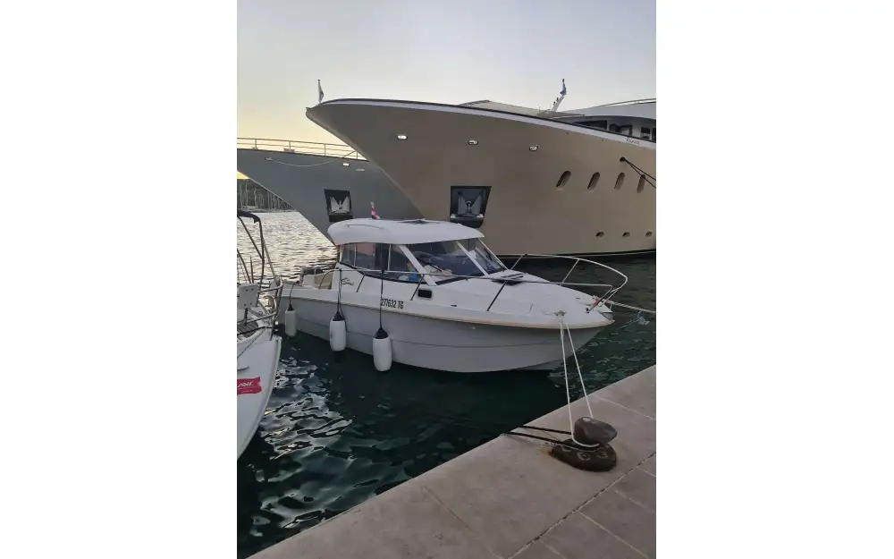 slider 14 Beneteau Antares 750 HB
