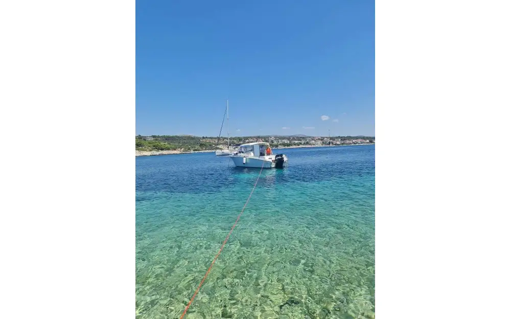 slider 1 Beneteau Antares 750 HB