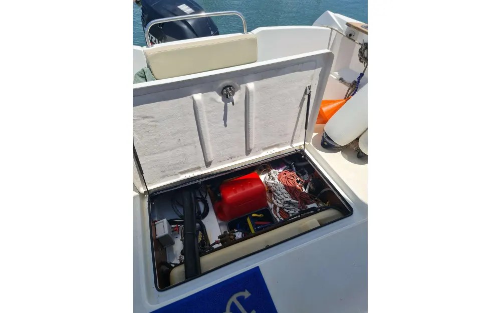 slider 20 Beneteau Antares 750 HB