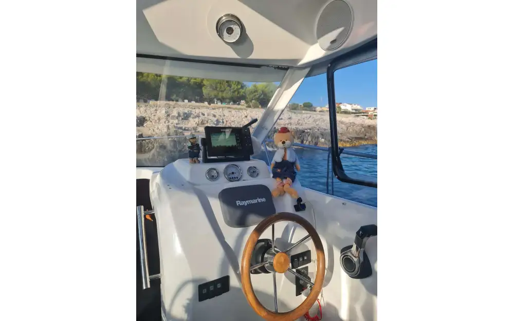 slider 22 Beneteau Antares 750 HB