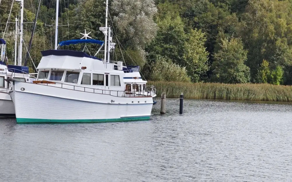 slider 18 Grand Banks  48