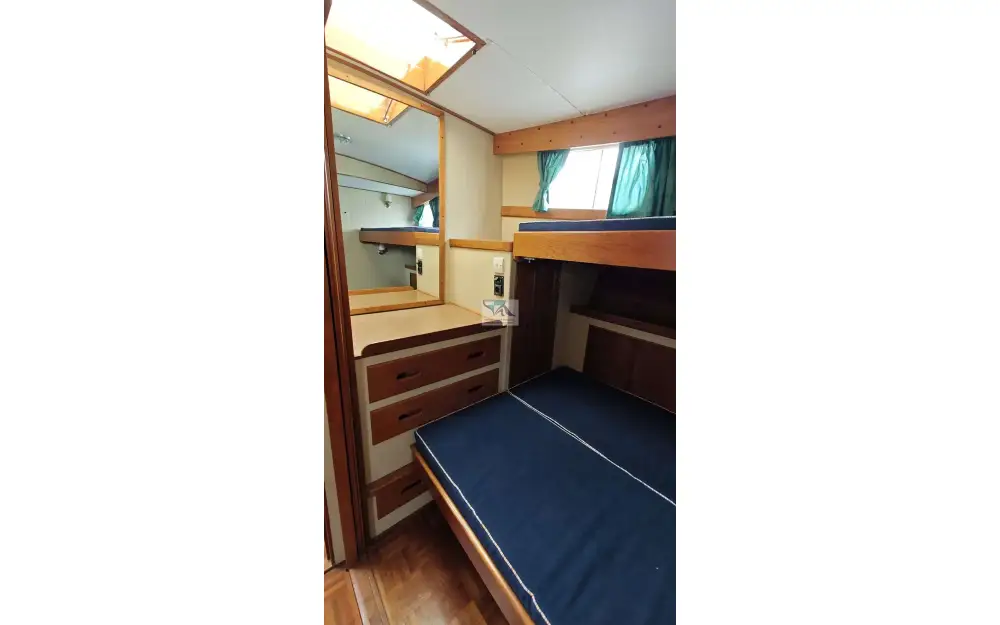 slider 2 Grand Banks  48
