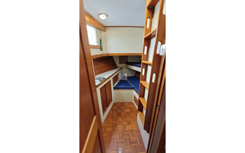 slider 8 Grand Banks  48