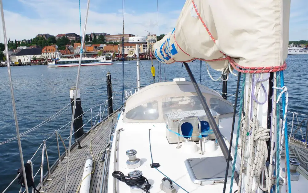 slider 12 Hylas Yachts Hylas 51