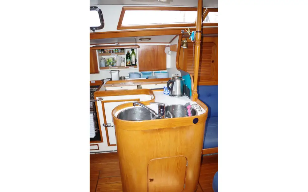 slider 15 Hylas Yachts Hylas 51