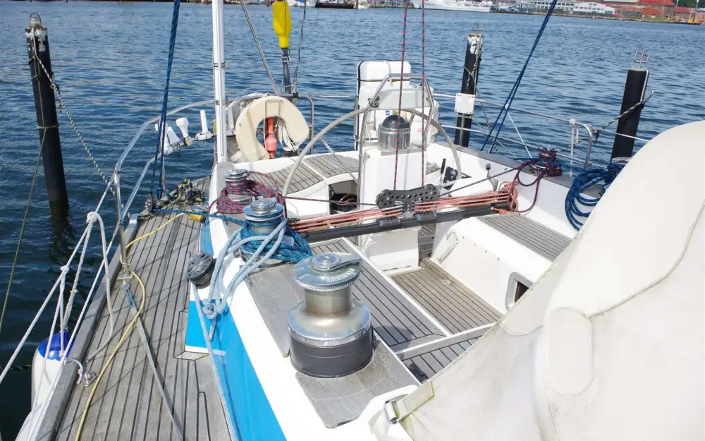 slider 22 Hylas Yachts Hylas 51
