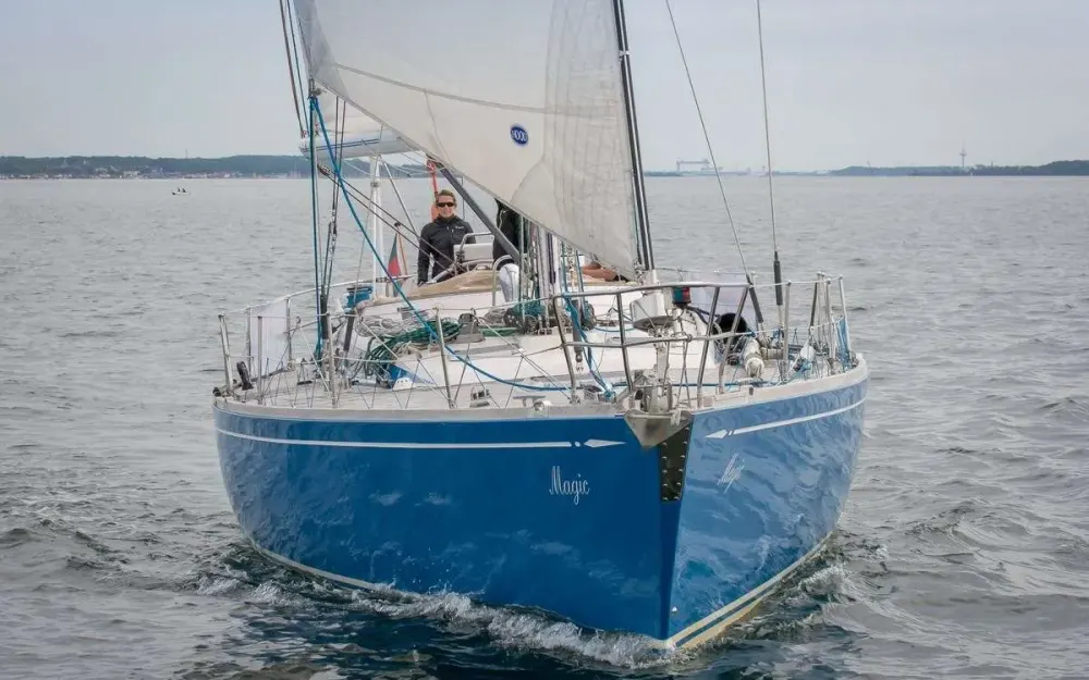 slider 4 Hylas Yachts Hylas 51