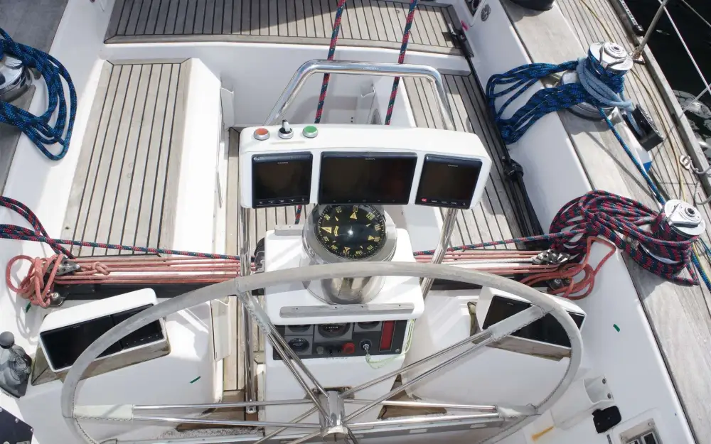 slider 5 Hylas Yachts Hylas 51